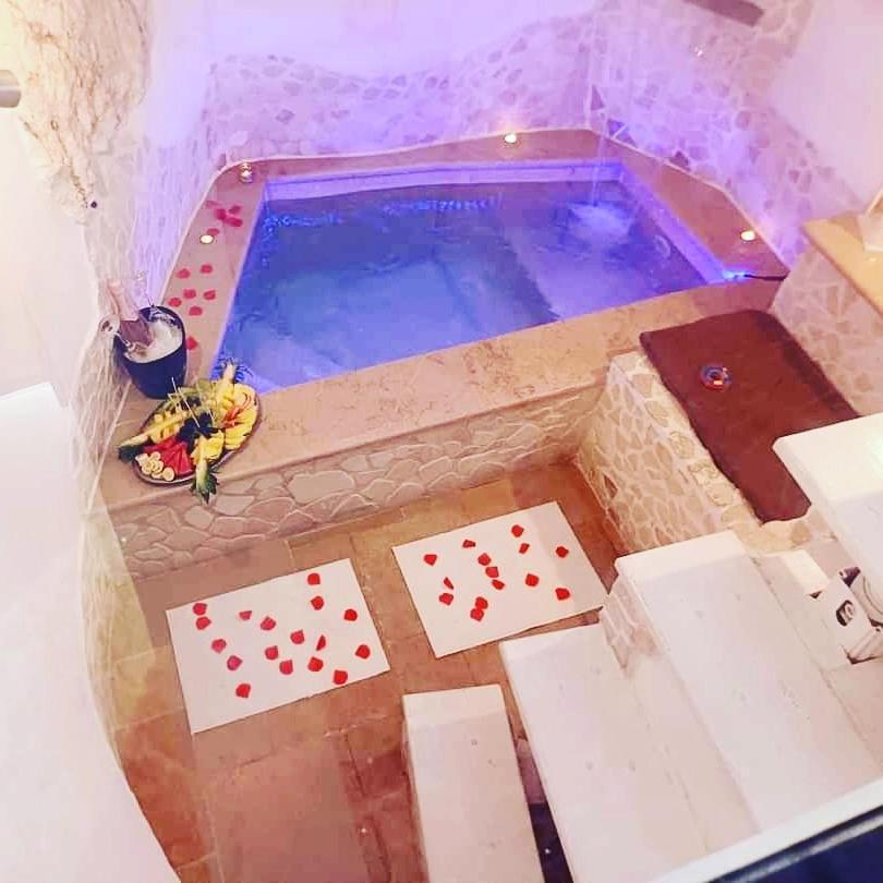 Suite 800 오스투니 외부 사진